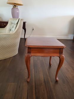 Solid Mahogany wood end table