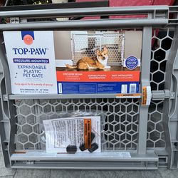 Brand new pet gate