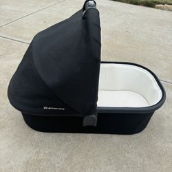 Uppababy Basinet Great Condition!