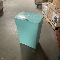 New 12 Gallon Electric Trash Can