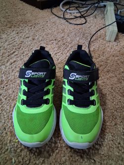 S Sports light up sneakers Size 11