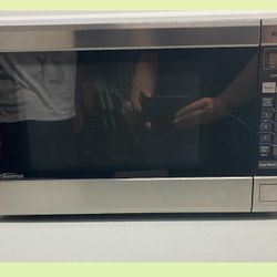 Panasonic 1200 watts Microwave