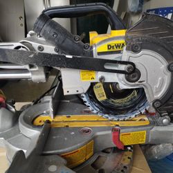 DeWalt Tiles Saw with Stand