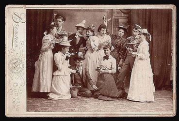 She's So Shabby Summer Trash To Treasure Sale