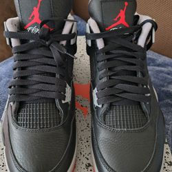 Jordan 4 Reimagined size 10.5