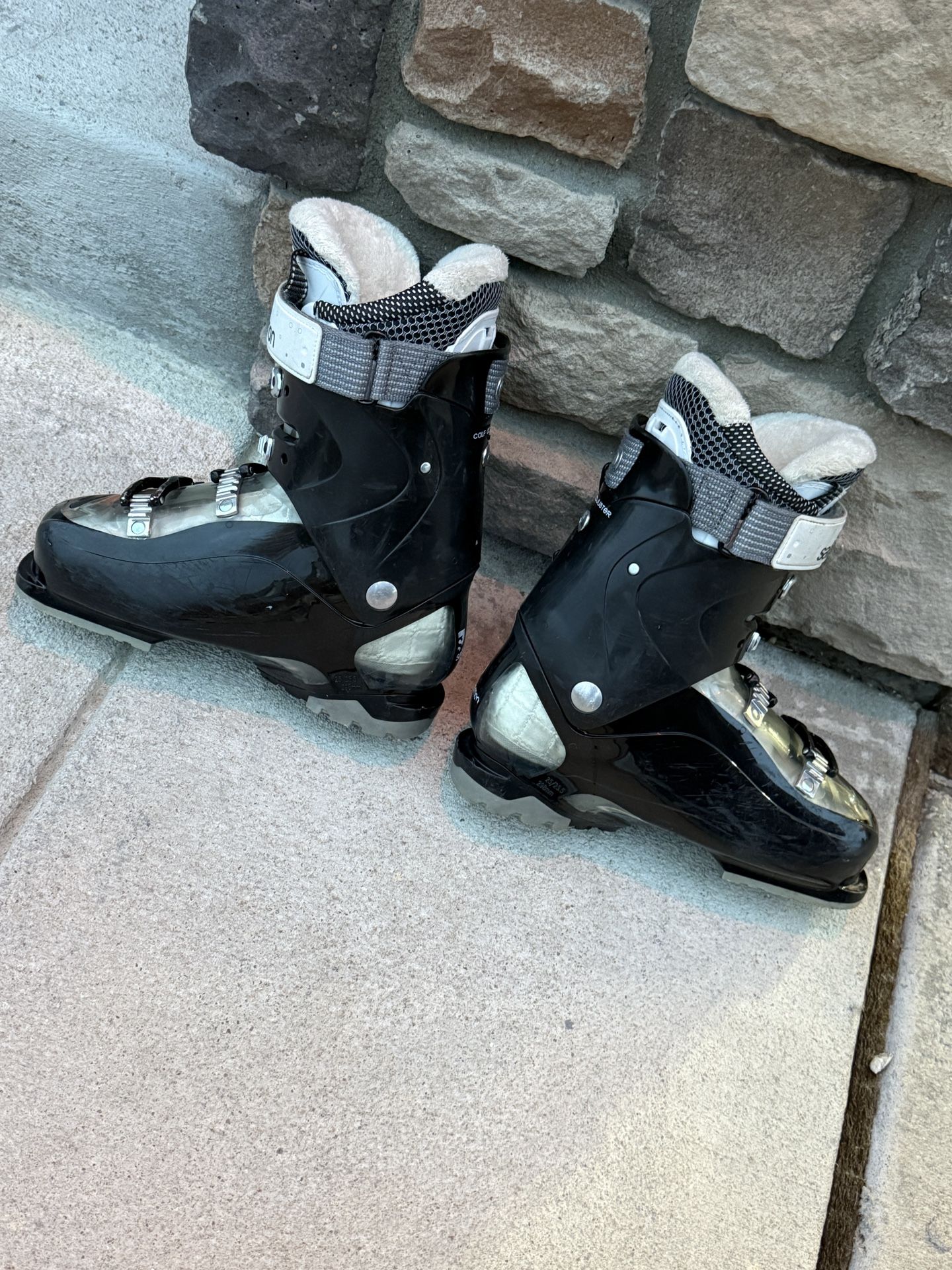 SKI BOOTS Women's SALOMON Energyzer RS75w Size 25