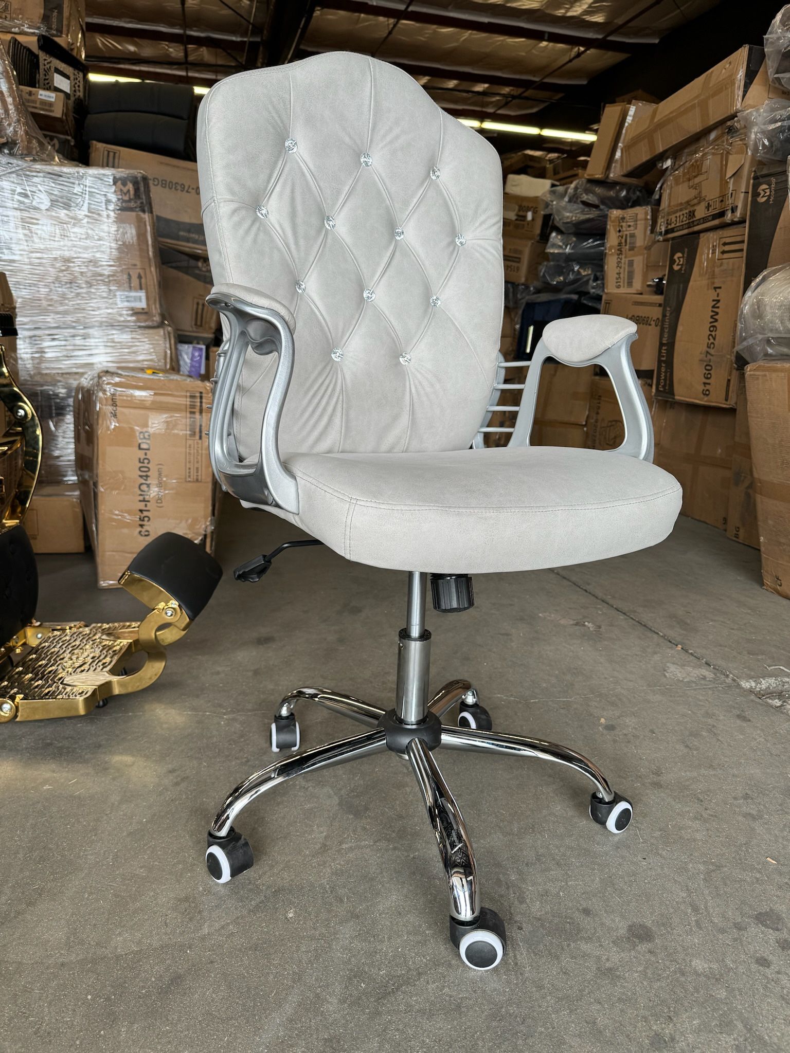 Gray manicure rolling chair for beauty styling lists 3535