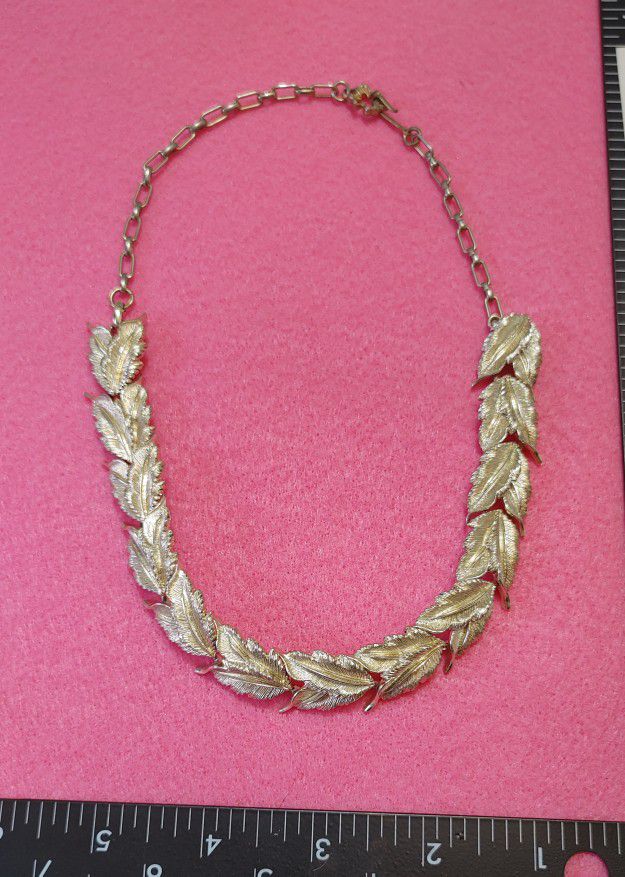 Gorgeous Vintage Ladie's Goldtone "LEAF LINK" Choker Necklace W/Adjustable CLOVER CLASP!👀🤯 EXCELLENT CONDITION!😇