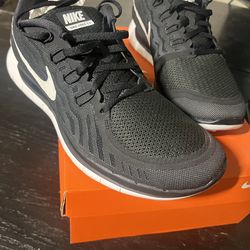 NIKE FREE 5.0 Men’s 10 1/2