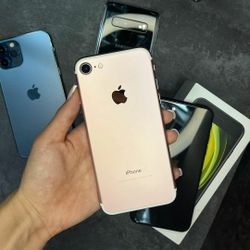 iPhone 7 32GB Unlocked 