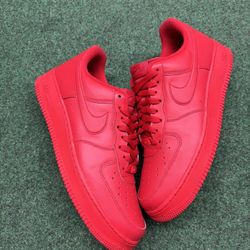 NIKE AIR FORCE LOW TRIPLE RED SIZE 11.5