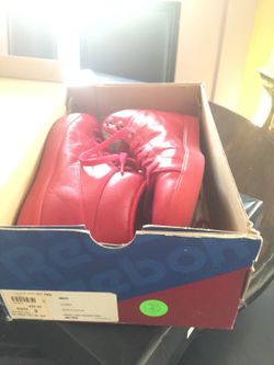 Reebok MEN Classic size 9