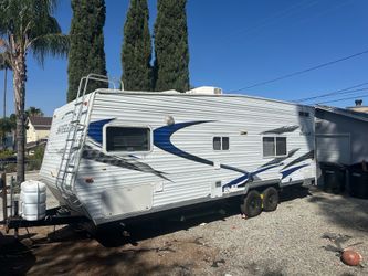 Stellar toy hauler
