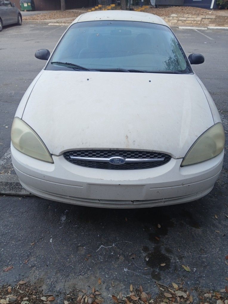 2001 Ford Taurus