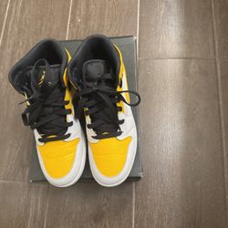 Air Jordan 1 MID (GS)