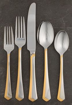 Yamazaki Ramona Gold premium 18/8 stainless steel flatware - 8 each of 5 piece set - MADE IN JAPAN