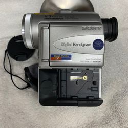 SONY  digital  Handy Cam Video Recorder. DCR-PC100