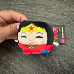 Wonder Woman Cube Plushie 
