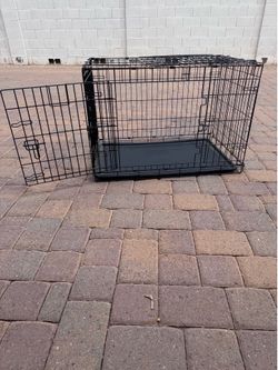 36” Folding Wire Dog Crate – Excellent Condition