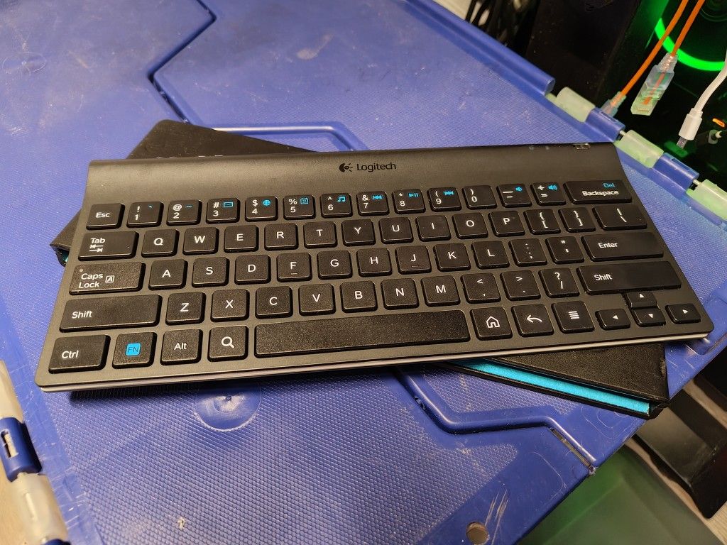 Logitech Tablet Keyboard