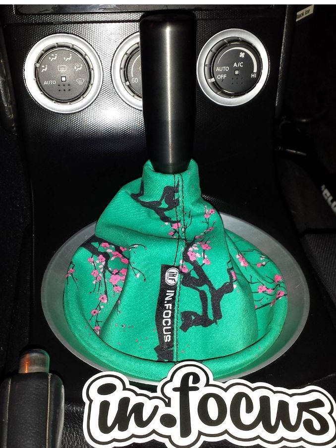 350z Infocus Shift Boot / NRG weighted shift knob