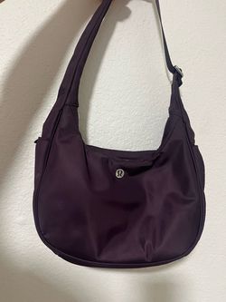 Lululemon City Essentials Shoulder Bag 4L burgundy