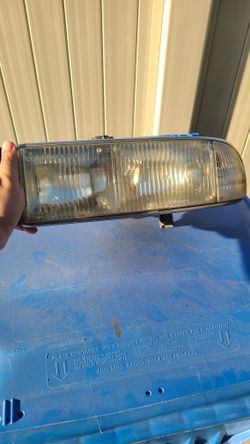 Chevrolet S10 Drivers Side Headlight Fits '98-04