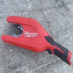 Milwaukee M12 12-Volt Lithium-Ion Brushless Cordless 1-1/4 in. - 2 in. Copper Pipe Tubing Cutter  $329