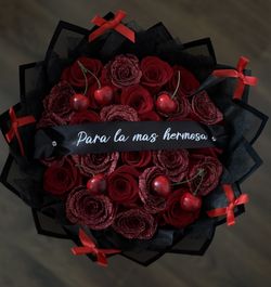 25 Red Roses