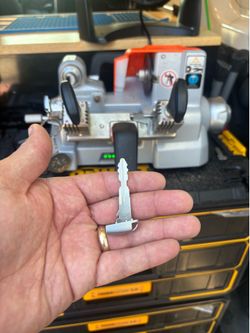 Keys, fobs , key programming,replacement keys, controls ,Fobik keys , smart keys, keyless entry