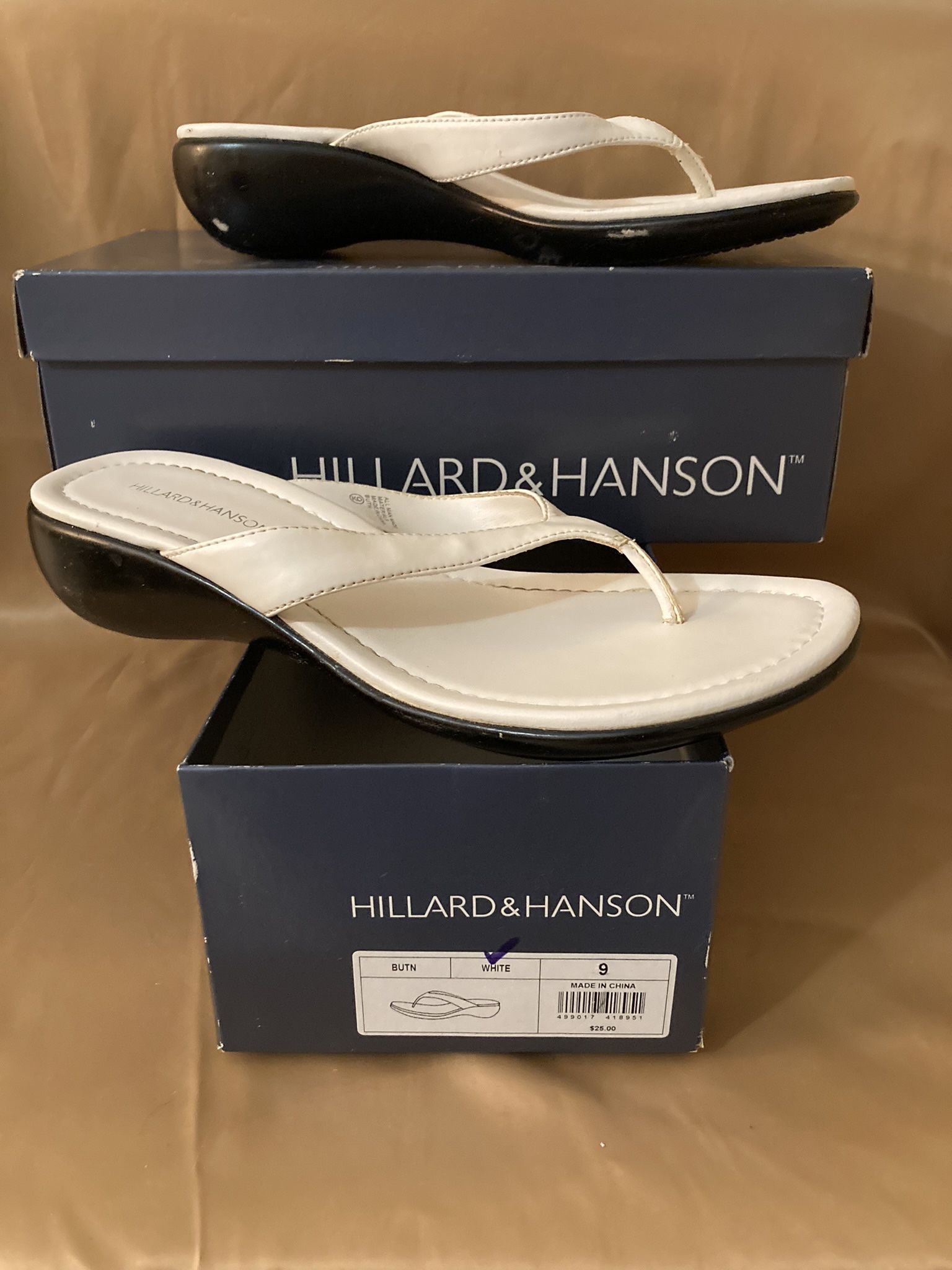 Hillard & Hanson White Flip Flops *SALE*