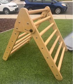 Pikler Climbing Triangle