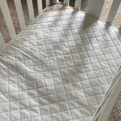 Never used Baby crib 