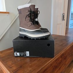 Sorel Caribou Boots NEW - Mens size 10.5
