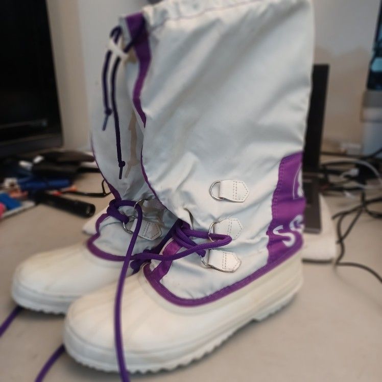 Sorel Womens Size 8 Insulated/Waterproof Snow Boots