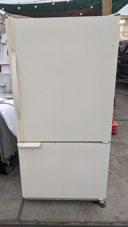 Bottom Freezer Refrigerator White