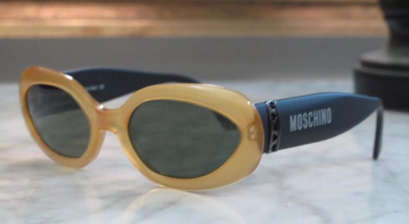 Moschino Women Oval Style Sunglasses black/yellow