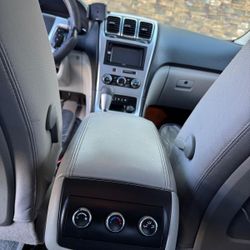 2008 GMC Acadia · SL Sport Utility 4D