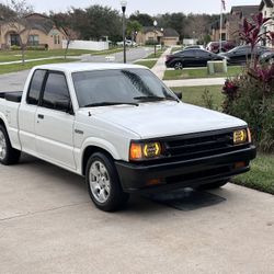 1992 Mazda B2200