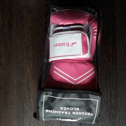 Womans 10 oz gloves