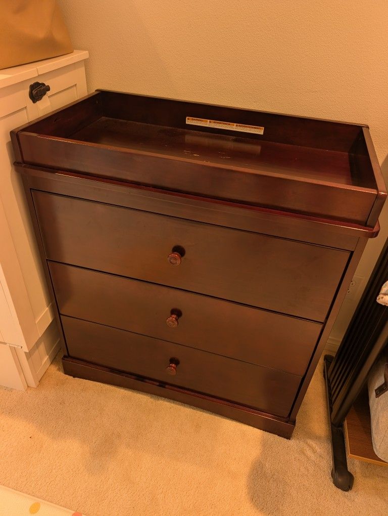 Dresser With Changing Table