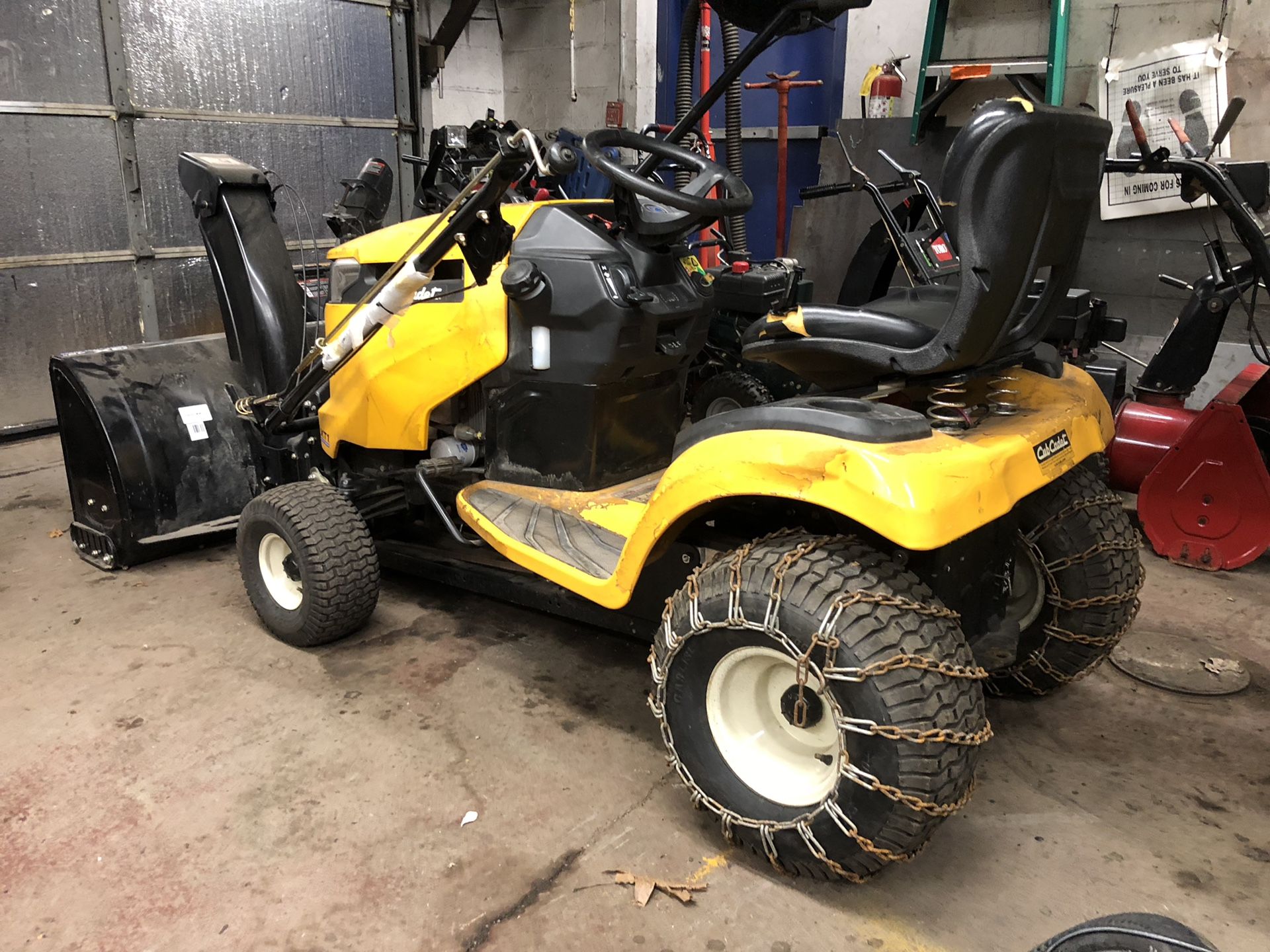 Cub cadet XT1 snow blower for Sale in Seekonk, MA OfferUp