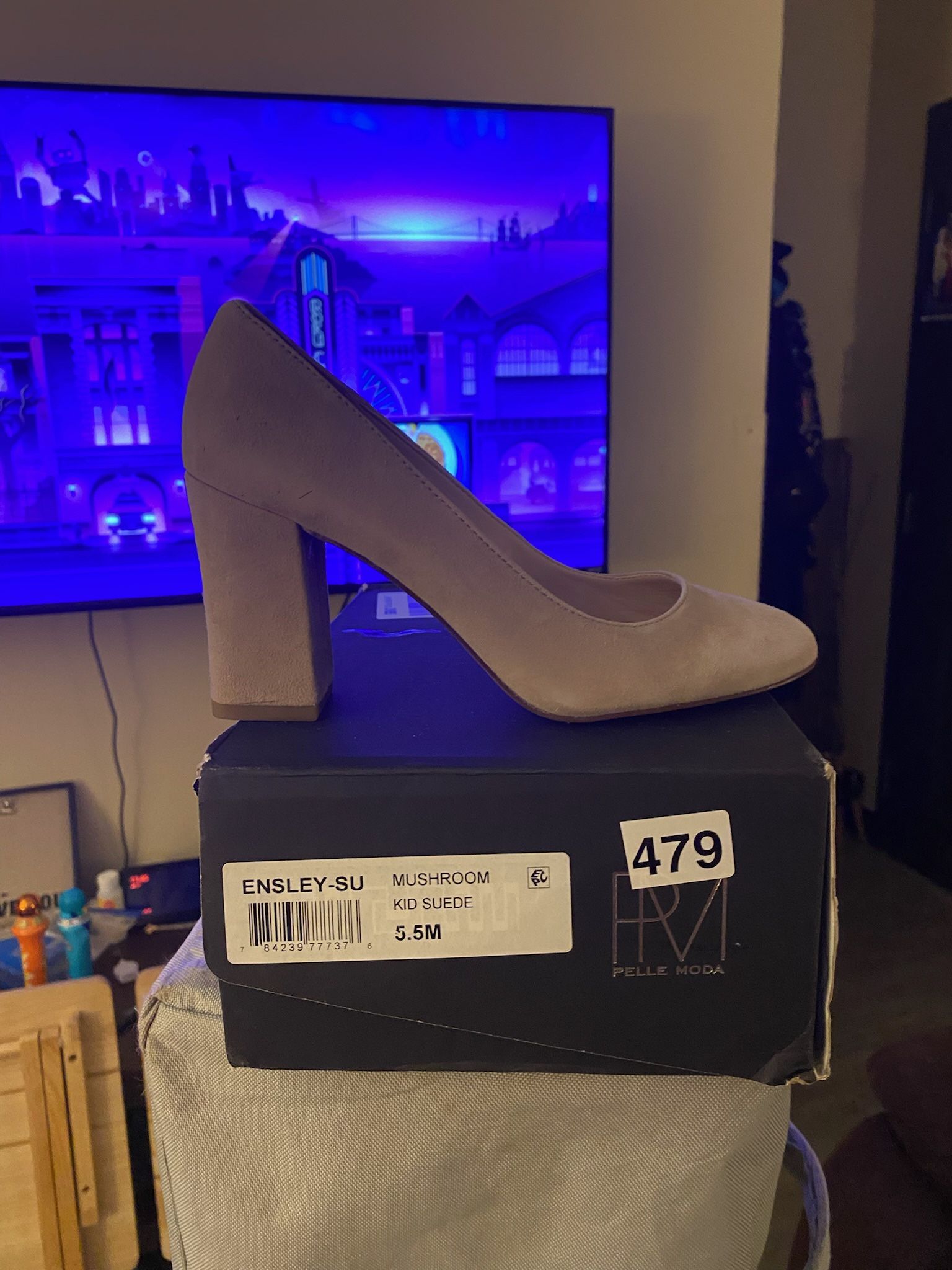 Pelle Moda Suede Heels 5.5