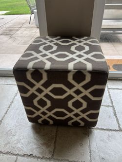 Pouf/Chair