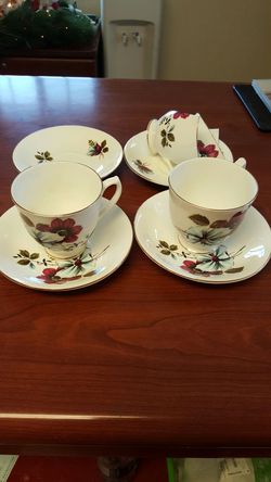 VINTAGE TEA CUPS WITH SAUCERS