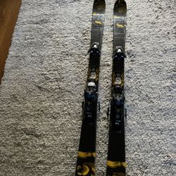 137cm Rossignol Twin Tip Skis, Salomon Bindings