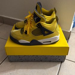 Air Jordan 4 Retro (GS) Tour Yellow/ Dark Blue Grey Used Condition! 