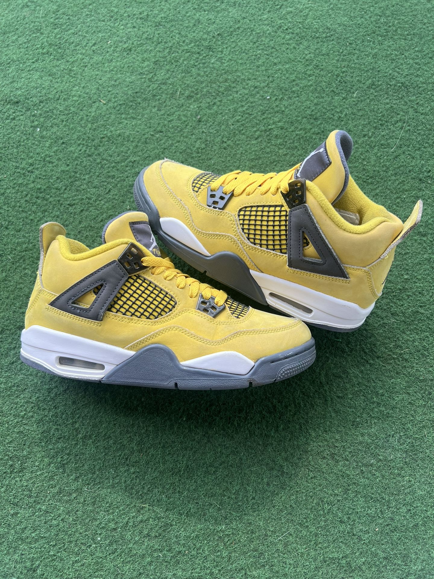 Size 6y - Air Jordan 4 Retro GS Lightning