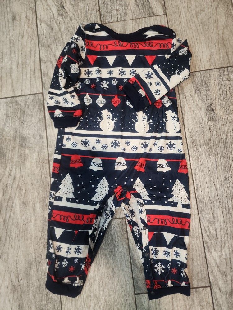 Christmas Jumpsuit, Size 12/18M. Pick Up Palmdale Ca