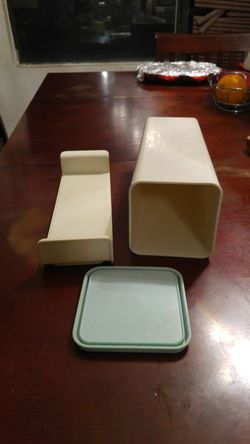 Tupperware Cheese holder